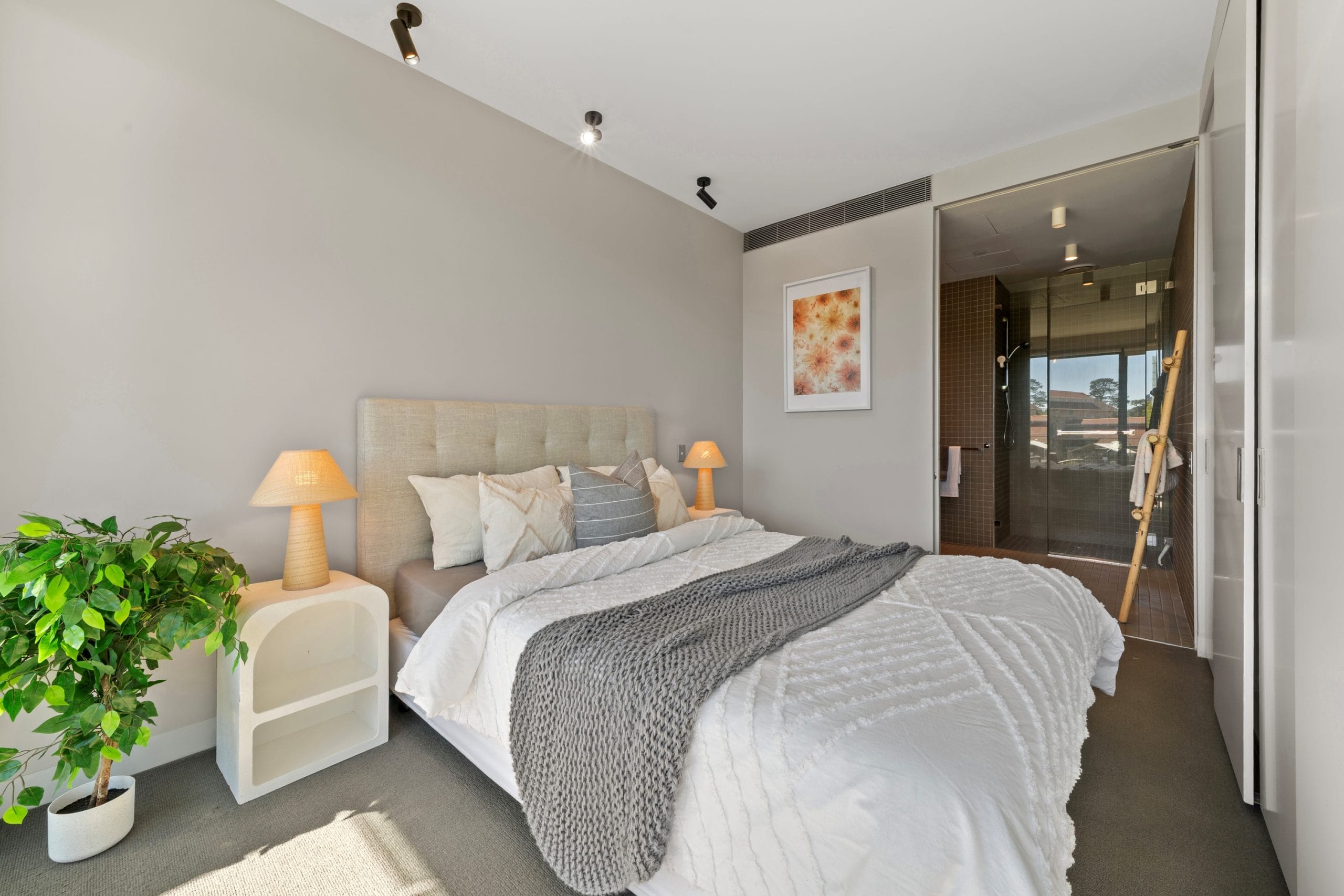 L24460693-KINGSTON-2026-03-11-231211-10