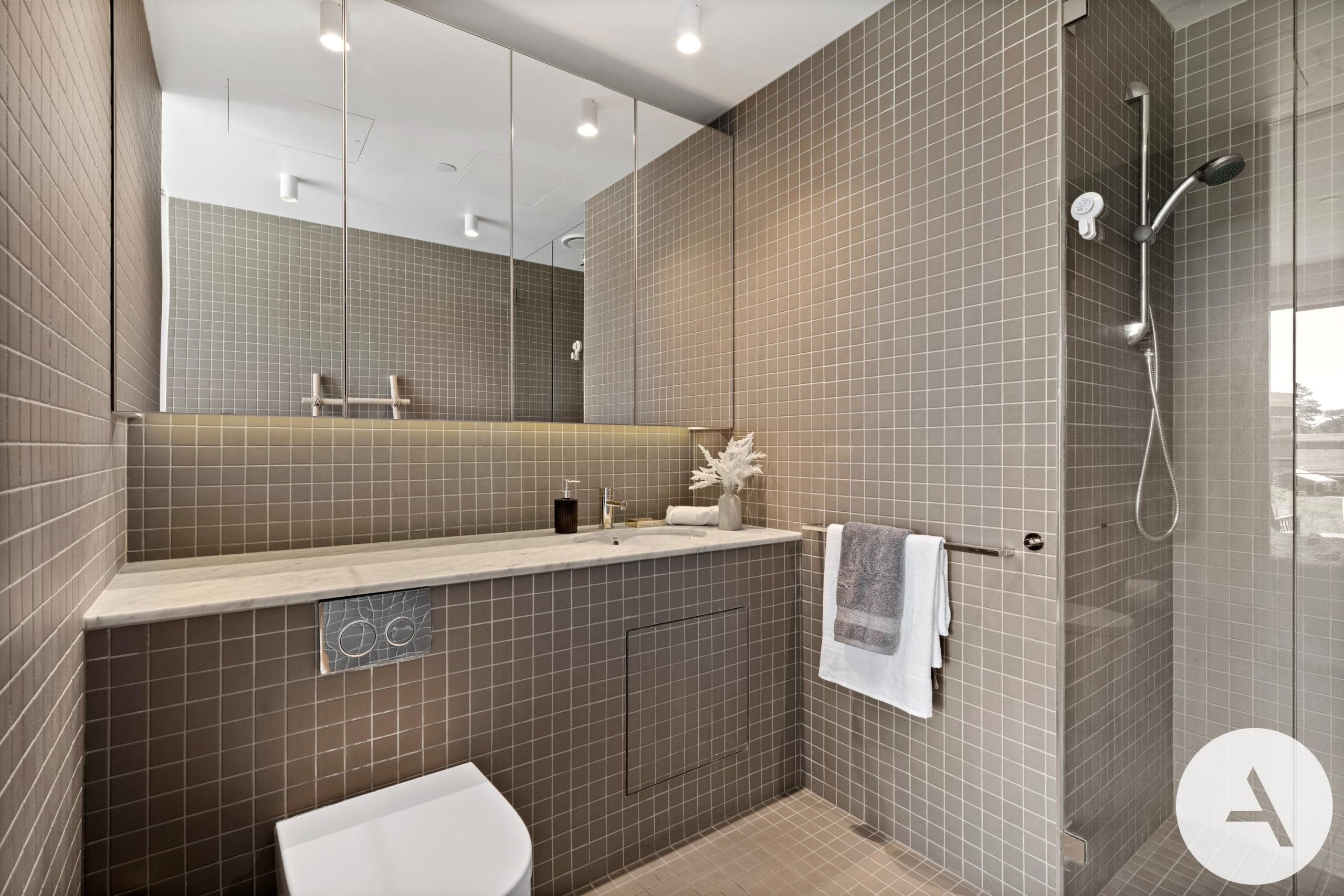 L24460693-KINGSTON-2026-03-11-231211-11