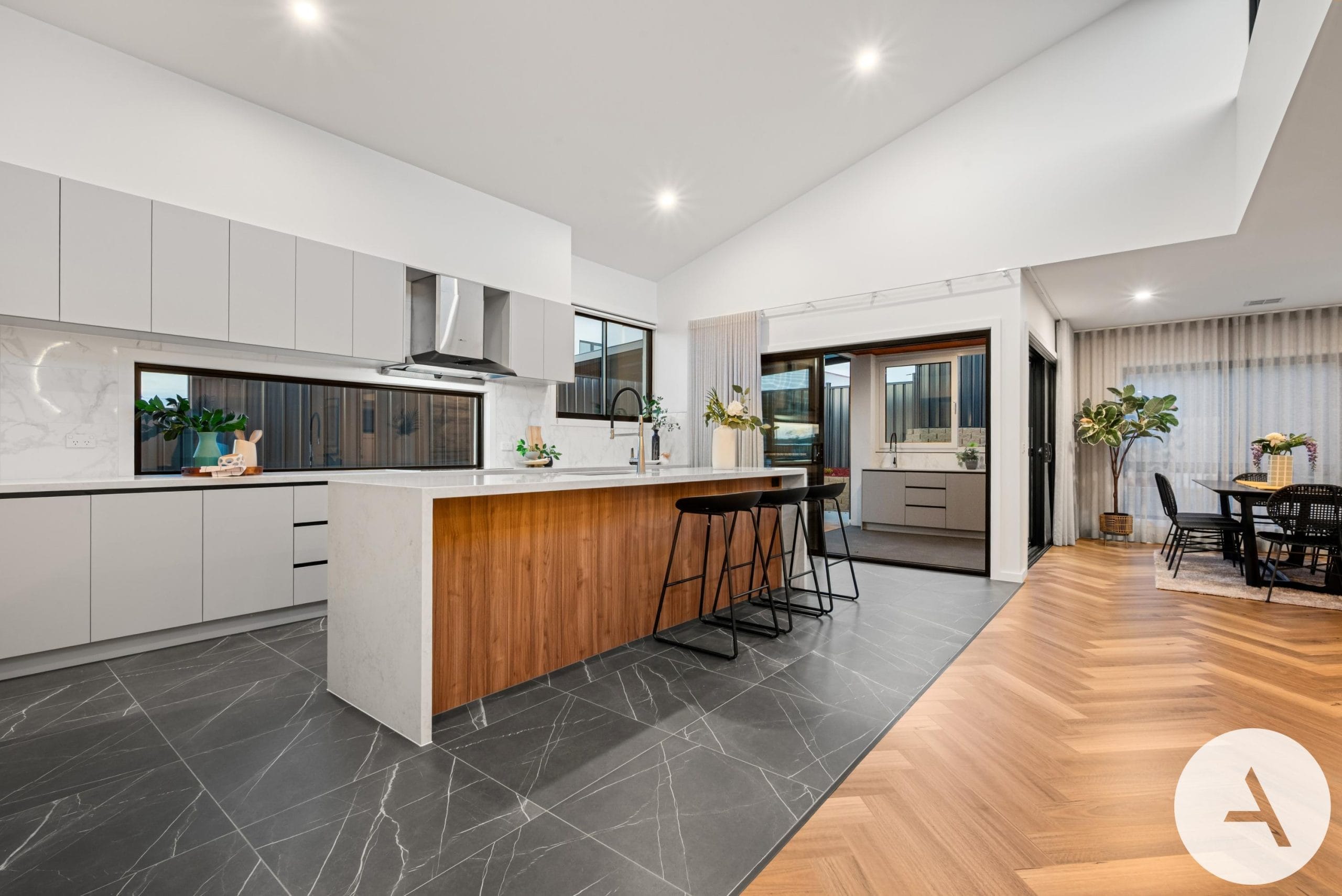 L39638337-WHITLAM-2026-03-14-120933-3