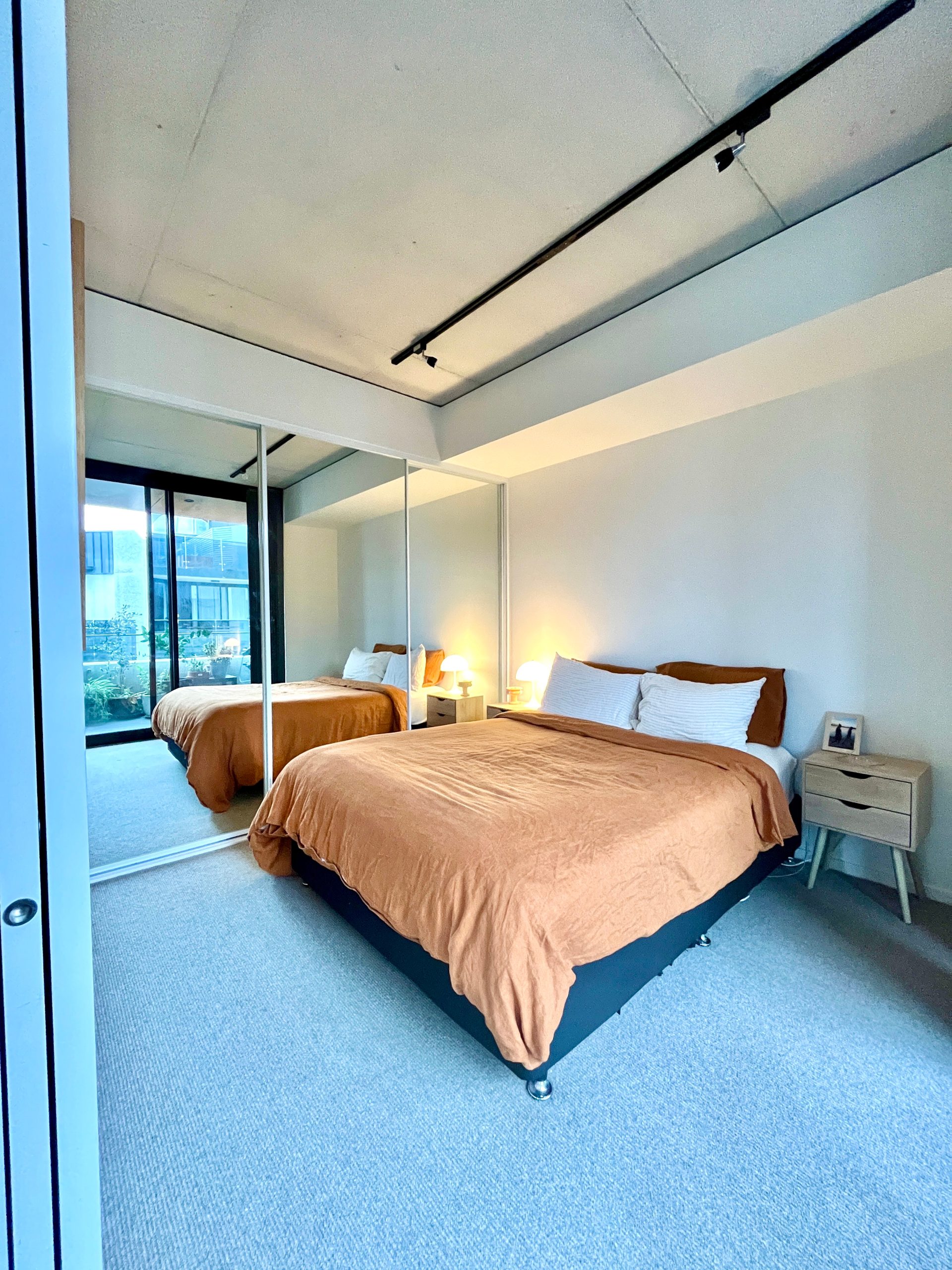 b42601013f4040a1ae8feb375d006f5a-Kingston-2026-04-08-044446-12