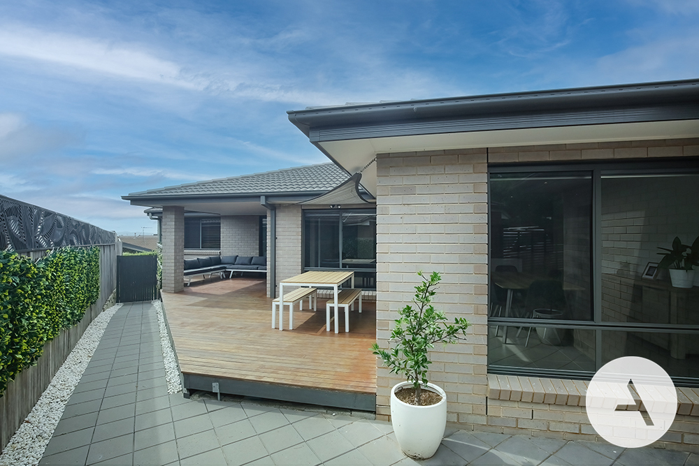 b4280122f1684e399a1c1bf9b222641e-Casey-2026-04-10-052419-1