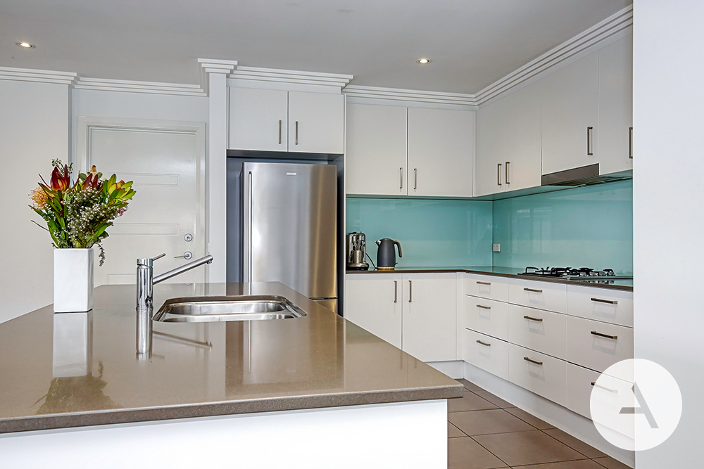 b4280122f1684e399a1c1bf9b222641e-Casey-2026-04-10-052419-2